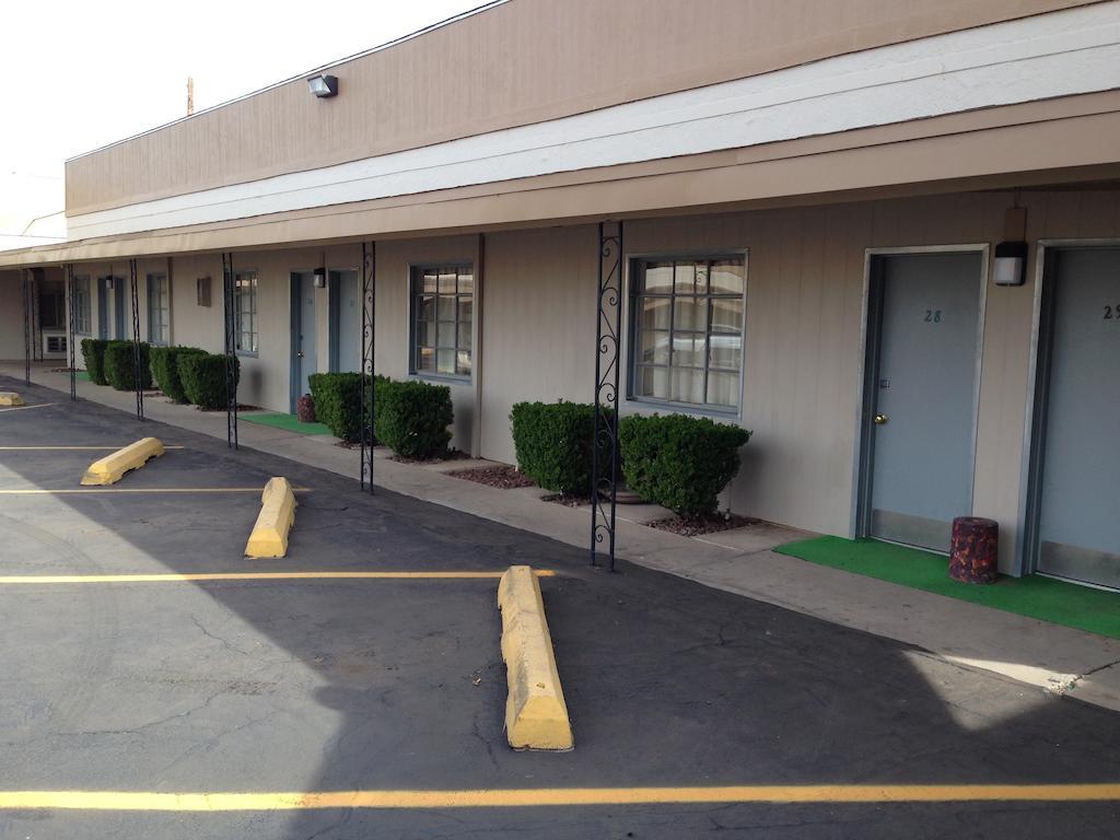 Mayo Inn Roswell Exterior photo
