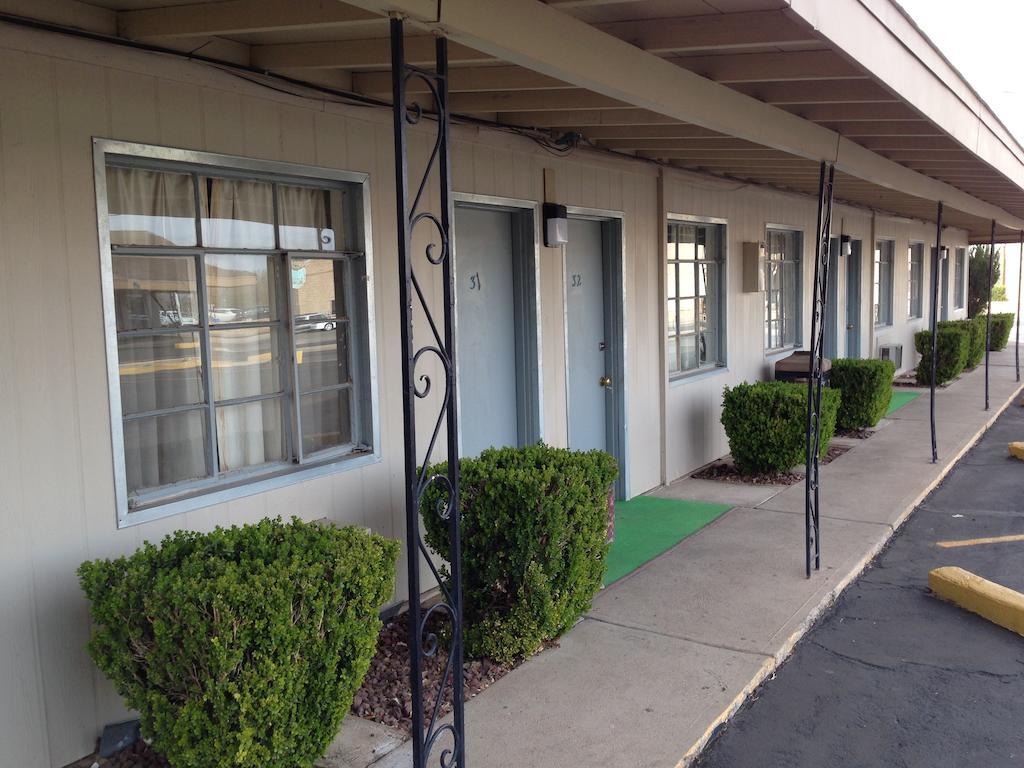 Mayo Inn Roswell Exterior photo